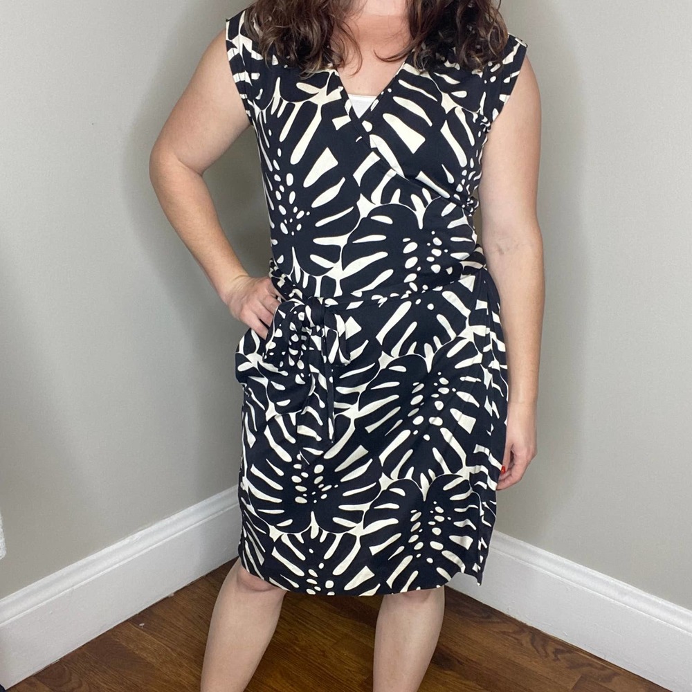 Tory Burch 100% Silk Black and White Wrap Dress Size Small